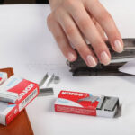 سوزن منگنه سایز 10 کورس مدل KORES Staples KS2 20*1000 pcs بسته 20 عددی - تصویر 4