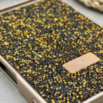 قاب سامسونگ سواروسکی مدل SWAROVSKI SAMSUNG S23 ULTRA طلایی - تصویر 2